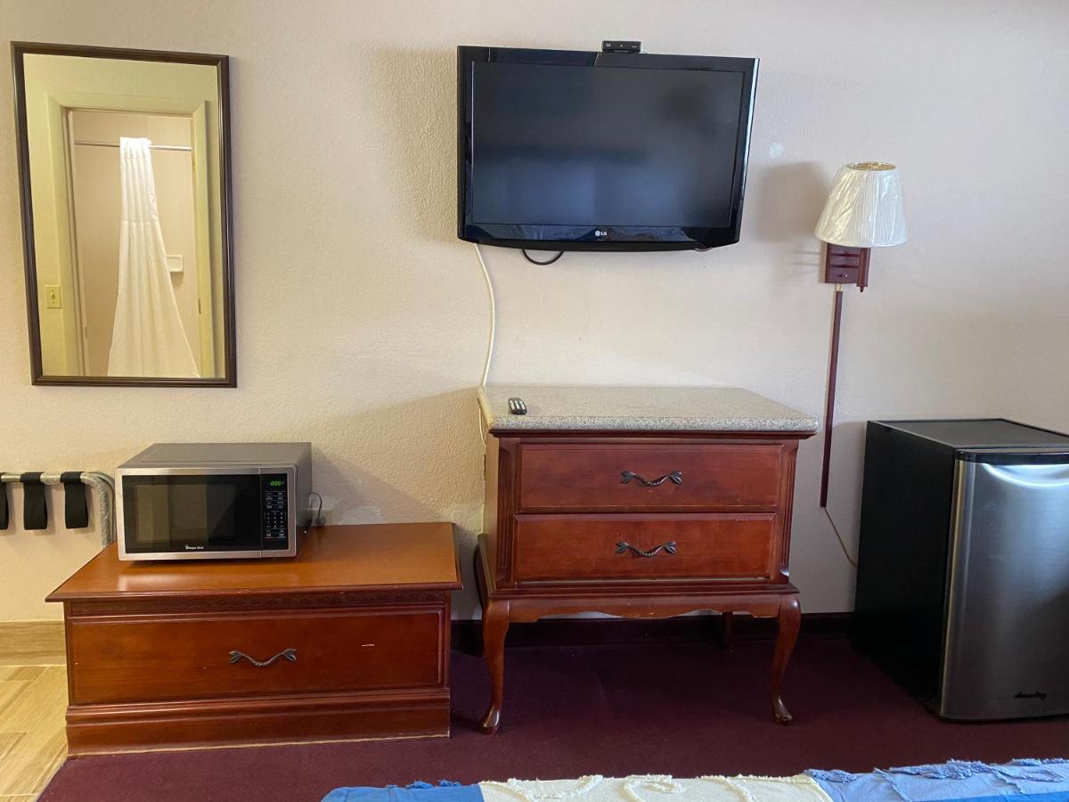 Regency Inn Fern Park Экстерьер фото